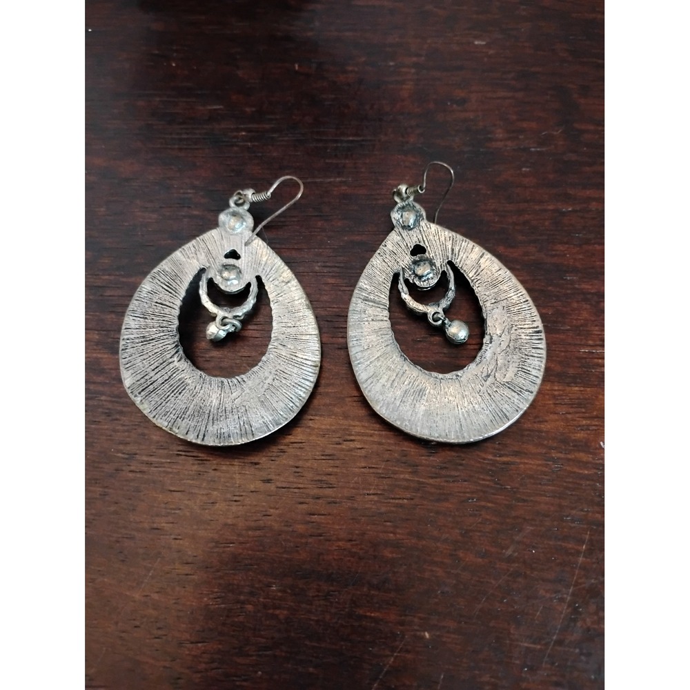 Vintage Silver Tone Rhinestone Hammered Teardrop Dangle Statement Earrings - Picture 2 of 4